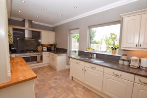 Kitchen- click for photo gallery